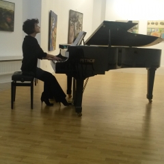 Foto de Cornelia Z., Profesores particulares de piano baratos en Navarredonda y San Mamés