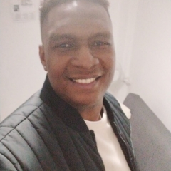 Foto de JHONATHAN N., Electricistas baratos en la Pobla de Vallbona