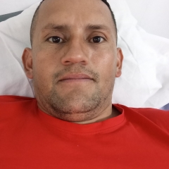 Foto de James L., Cuidadores de personas mayores baratos en San Fernando de Henares