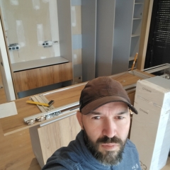 Foto de Alexander H., Carpinteros baratos en Conesa