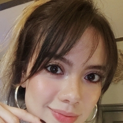 Yenny C.