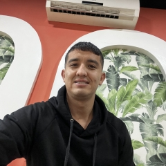 Foto de Angel D., Azafatas y promotoras baratos en Sevilla