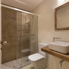 Foto de Claudiu I., Pintores a domicilio baratos en Torrevieja