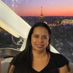 Foto de Claudia Z., Canguros y niñeras baratos en Larraun