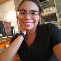 Foto de Hillary Q., Cuidadores de personas mayores baratos en Rincón de la Victoria