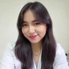 Foto de Lou M., Profesores particulares de inglés baratos en Manuel