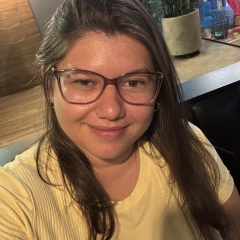 Foto de Andressa V., Planchado a domicilio baratos en Benetússer